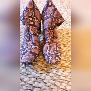 Snakeskin print ankle booties, Size 9/40, Tan/Black